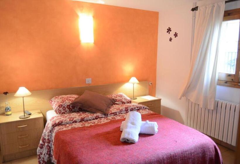 スタンダードルーム, Hostal La Cuineta De Cal Triuet