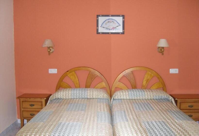 Номер Стандарт, Hostal Casa Lacreu