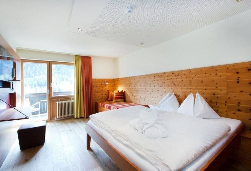 اتاق پرمیوم, Familienhotel Lagant