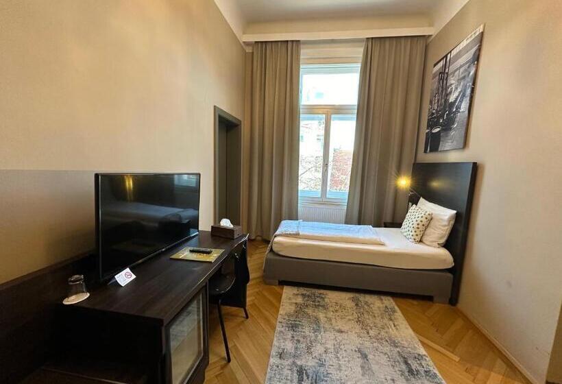 اتاق استاندارد یک نفره, Brauhof Wien