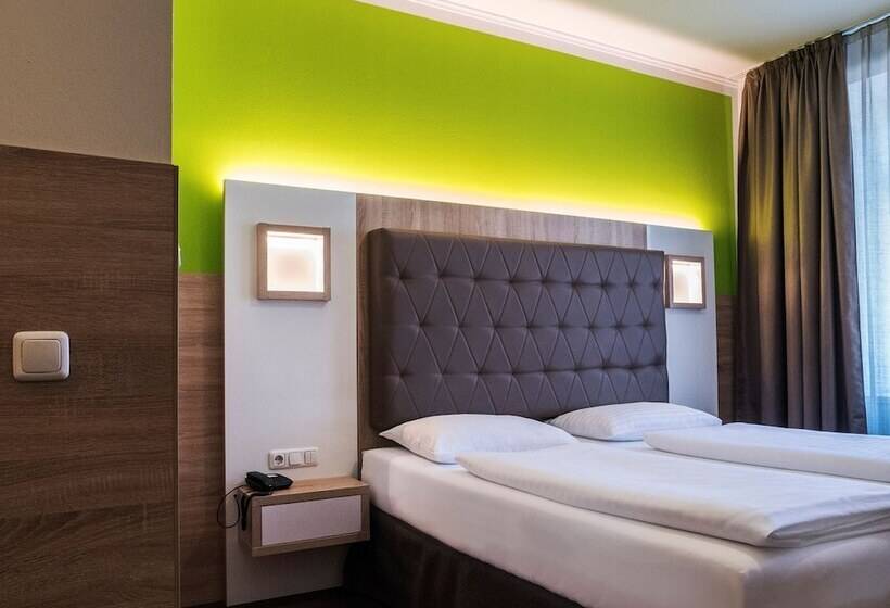 اتاق استاندارد چهار تخته, Theater Hotel Salzburg