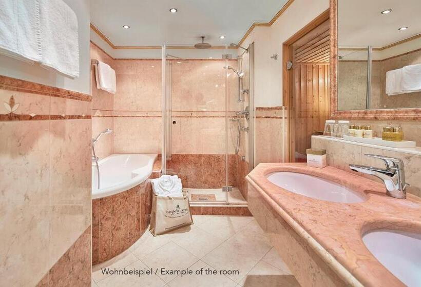 2 Bedrooms Suite 2 Bedrooms Lake View, Grand Hotel Zell Am See