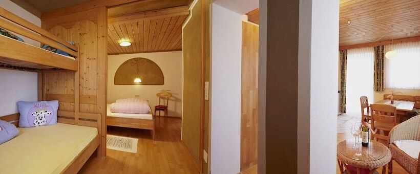 Семейный Номер, Biolandhaus Arche
