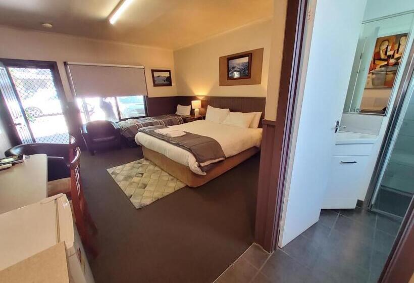 Quarto Deluxe Cama King, Coach House Inn