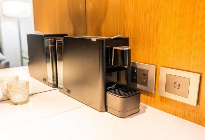 자쿠지 스위트, Holiday Inn Parramatta, An Ihg