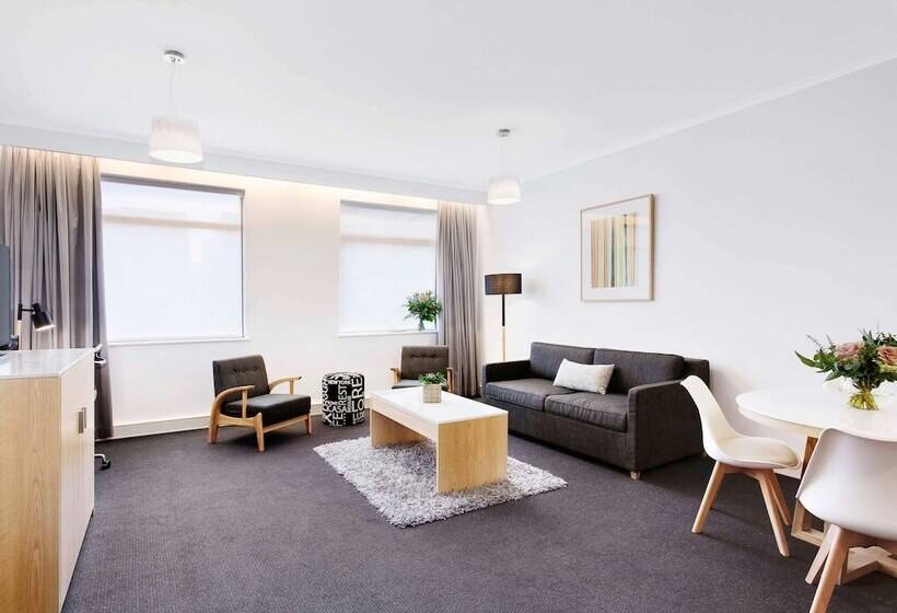 프리미엄 패일리룸, Mercure Melbourne Albert Park