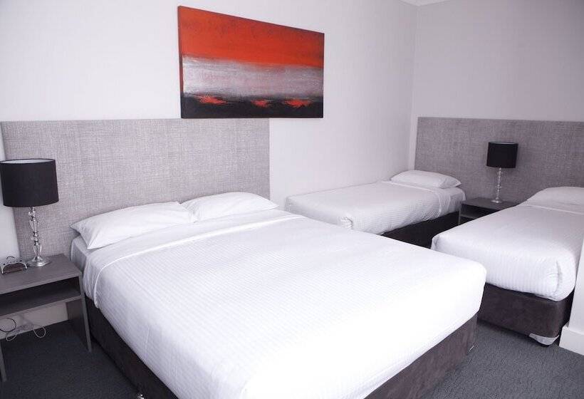 Семейный Номер, Savoy Double Bay