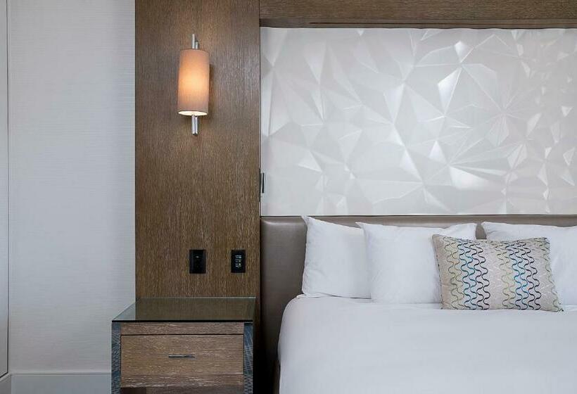 스탠다드 룸 킹사이즈 침대, The Star Grand At The Star Gold Coast