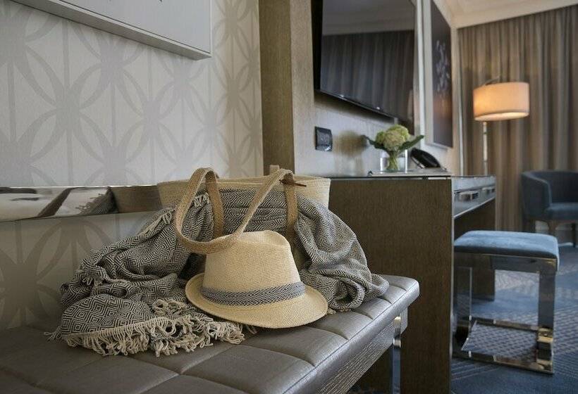 Quarto Deluxe com Sacada, The Star Grand At The Star Gold Coast