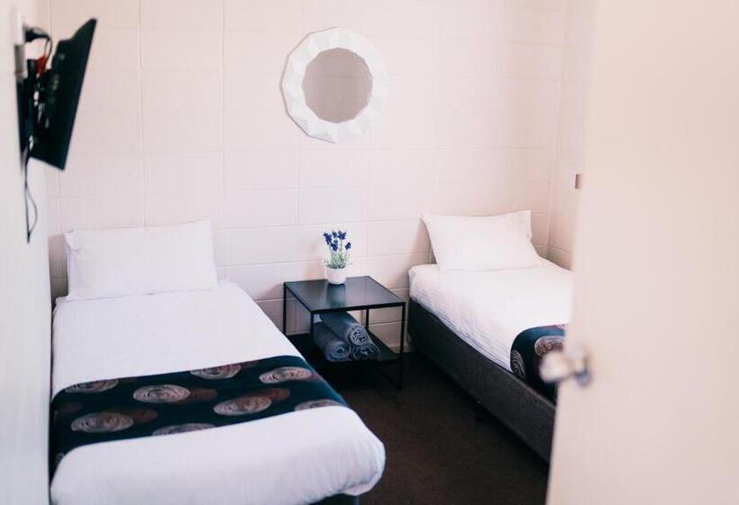 Апартаменты 2 Спальни, Motel Poinsettia