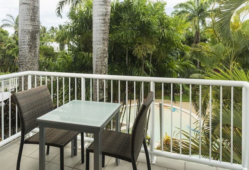 Вилла 2 Спальни, Oaks Port Douglas Resort