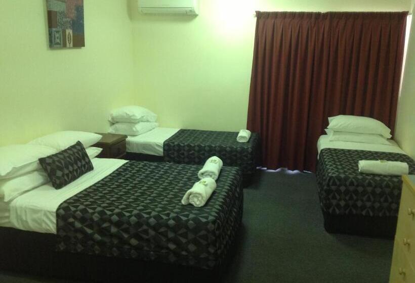 패밀리 룸, Parkside Motel Ayr