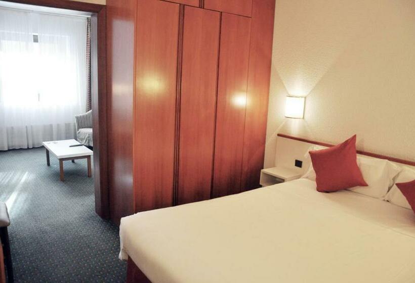 四人标准间, Mercure Andorra