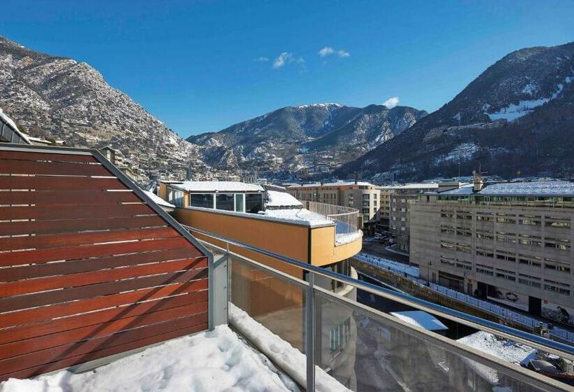 带观景的高级间, NH Andorra La Vella