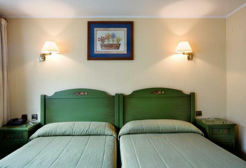 اتاق استاندارد یک نفره, Rutllan & Spa