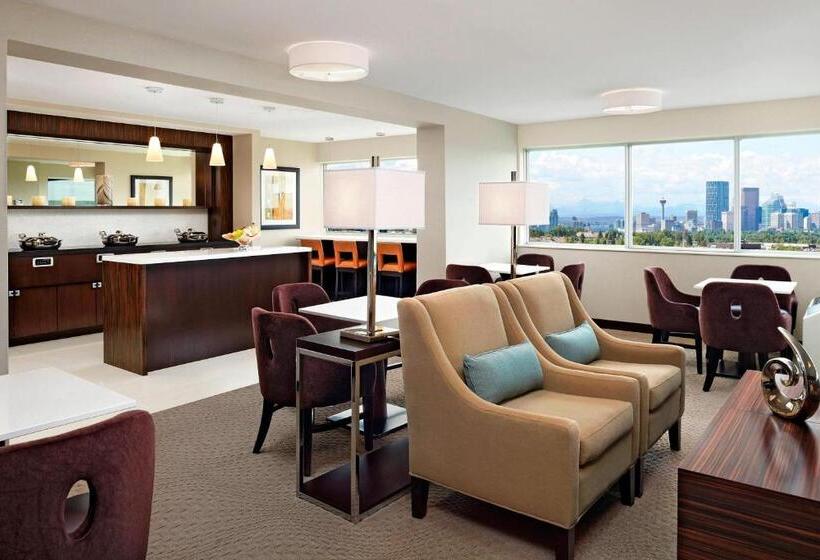 キングサイズベッドのクラブルーム, Sheraton Cavalier Calgary