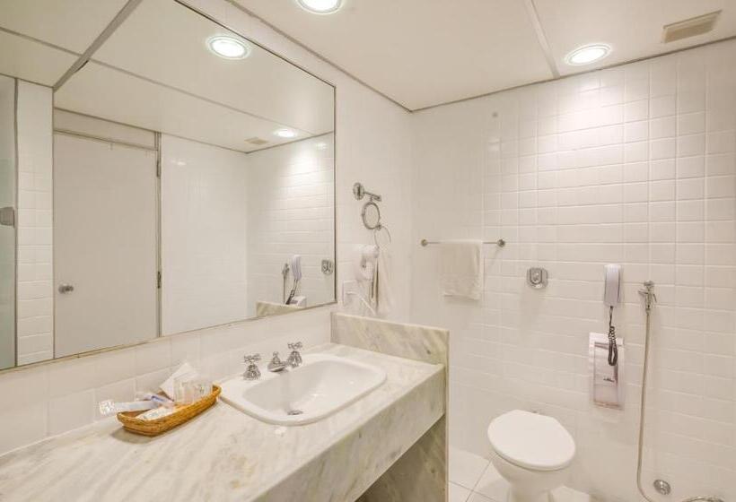 اتاق لوکس چهار تخته, Rio Aeroporto Hotel Galeão