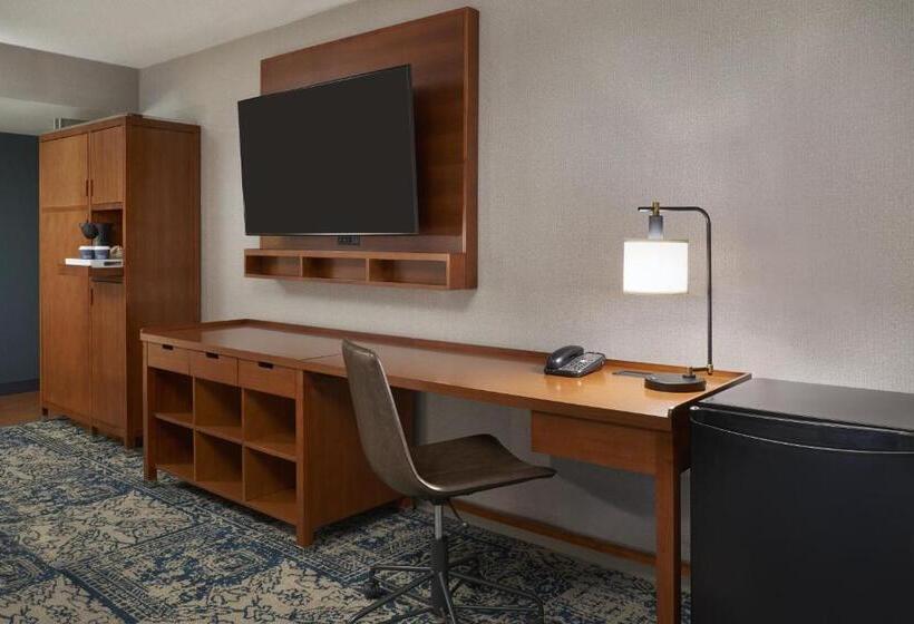 Номер Классика Кровать Кинг, Four Points By Sheraton Hotel & Conference Centre Gatineau Ottawa