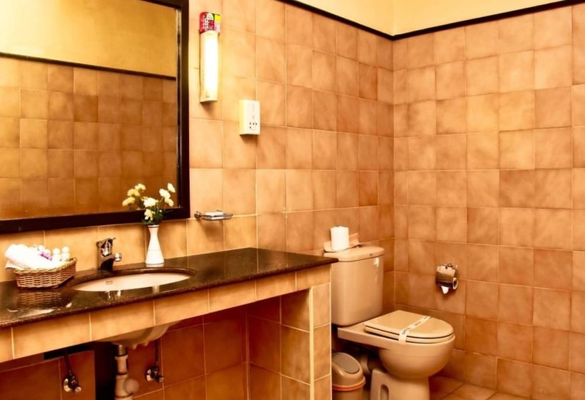 Номер Deluxe, Grand Oriental