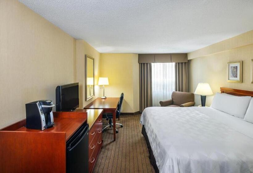 Номер Премиум, Holiday Inn Laval Montreal, An Ihg