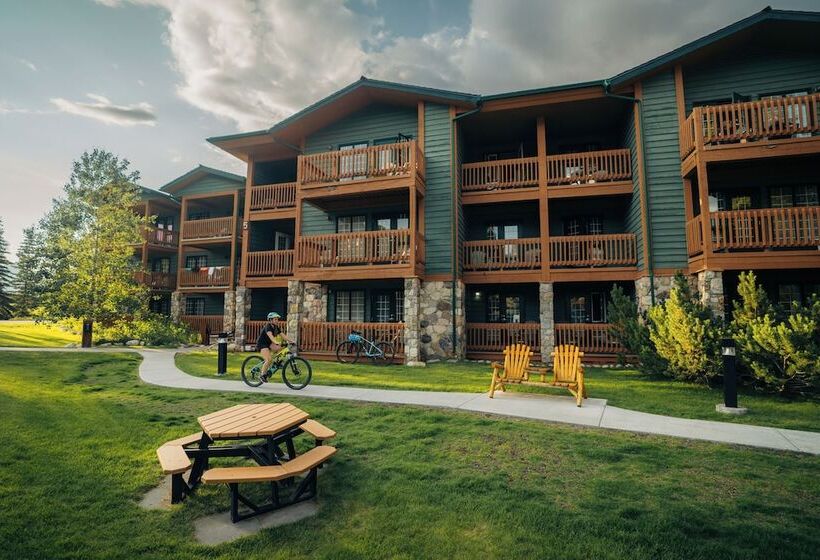 Номер Deluxe, Lake Louise Inn