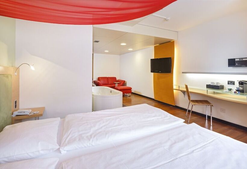 Номер Deluxe, Ramada By Wyndham Baden Hotel Du Parc