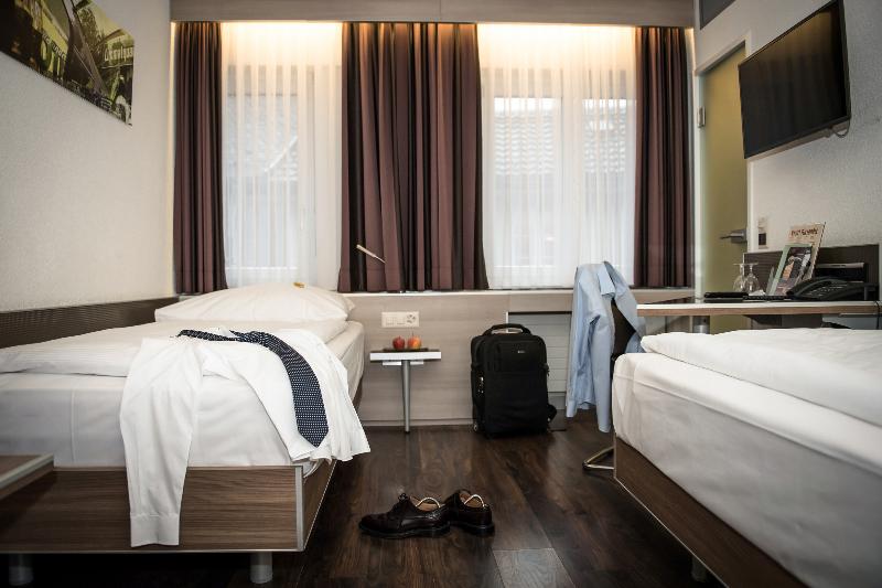 Standard Room, Alexander