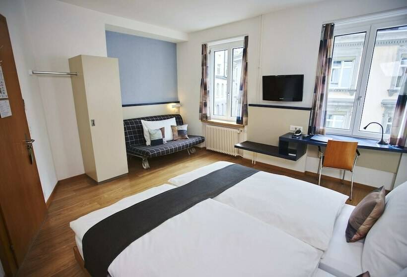 Standard Room, Bristol Zurich