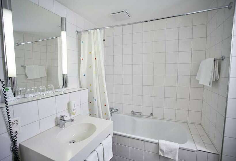 Superior Quadruple Room, Bristol Zurich