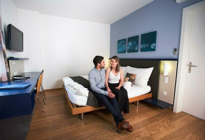 Standard Room King Size Bed, Bristol Zurich