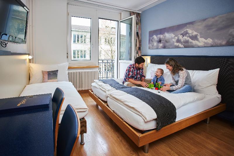 Standard Triple Room, Bristol Zurich
