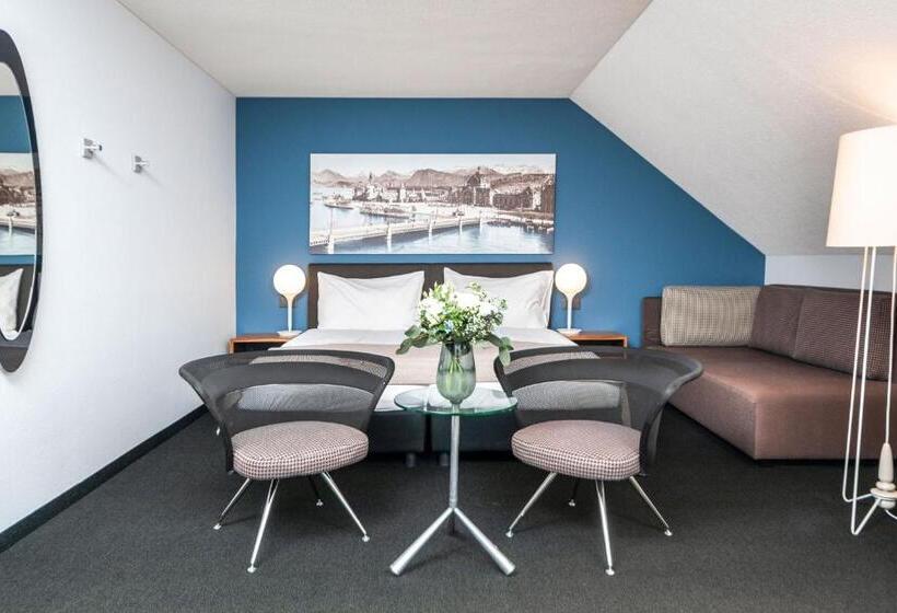 Полулюкс Вид на Озеро, Seehotel Kastanienbaum