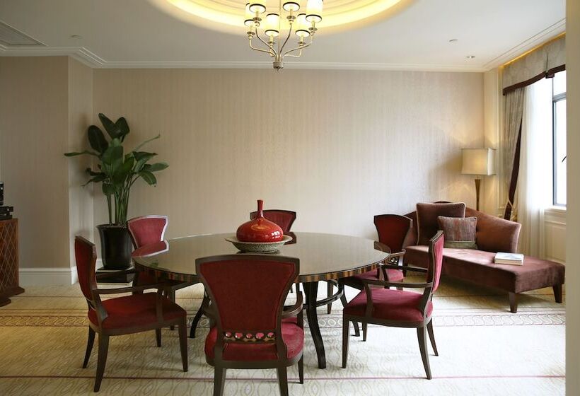 سوییت, Fairmont Peace Hotel On The Bund