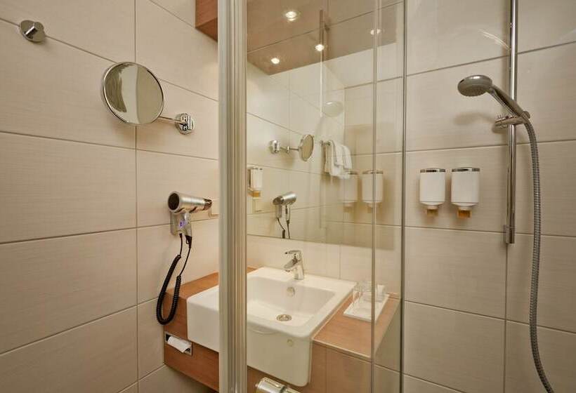 Номер Комфорт, Plaza Inn Goslar