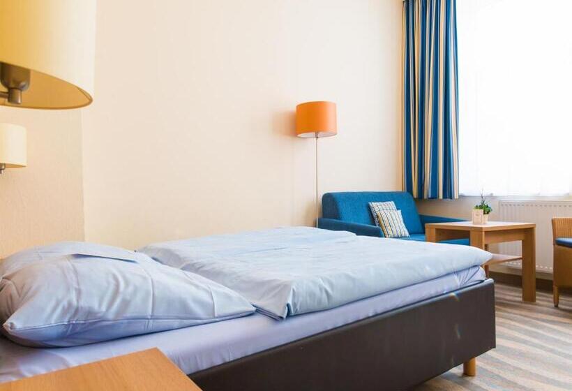 Четырехместный Номер Стандарт, Inselhotel Bruns