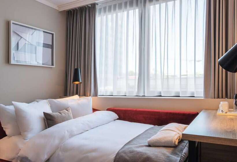 اتاق استاندارد, Crowne Plaza Frankfurt Congress Hotel, An Ihg