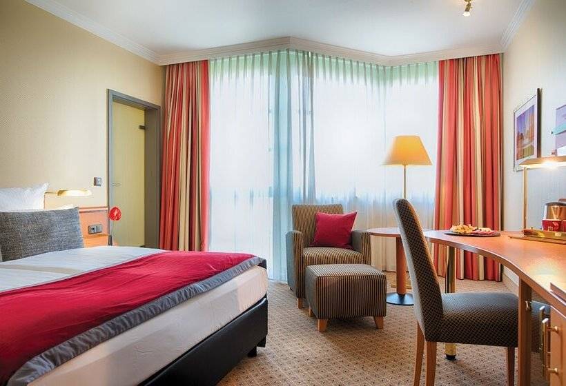 Трехместный Номер Комфорт, Leonardo Hotel Mannheim City Center