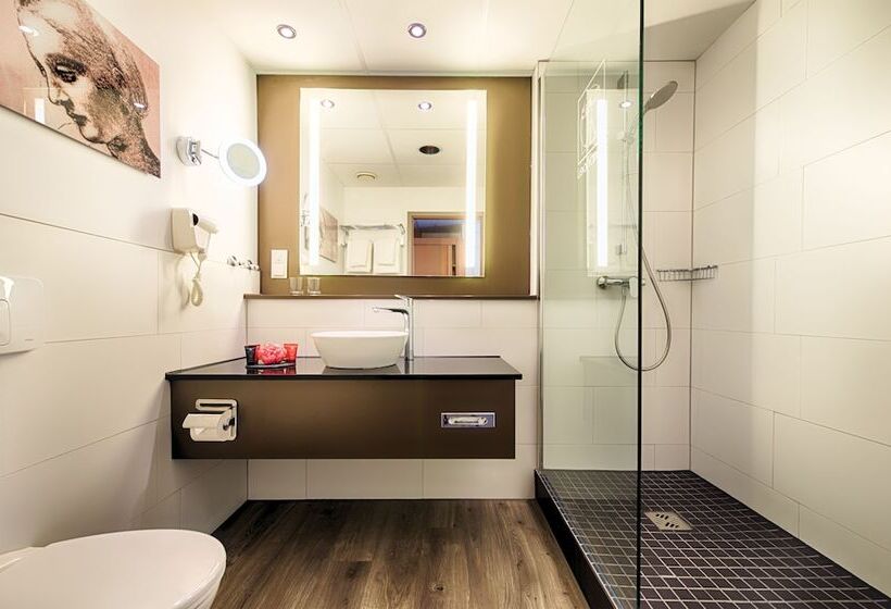 Четырехместный Номер Ejecutiva, Leonardo Hotel Mannheim City Center