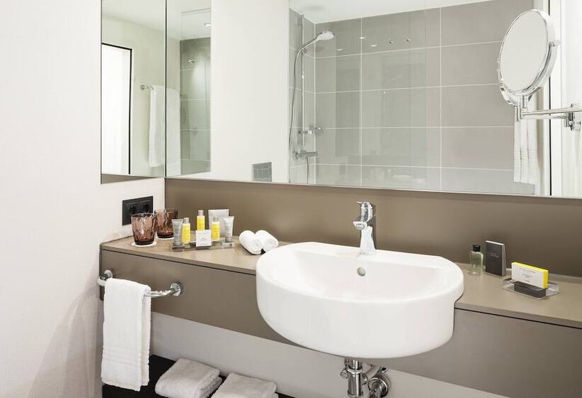 Номер Deluxe, Stuttgart Marriott Hotel Sindelfingen