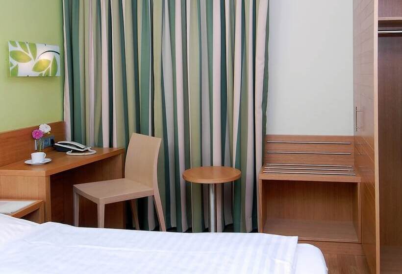 Номер Стандарт Индивидуальный, Business & Budget Hotel Tessin