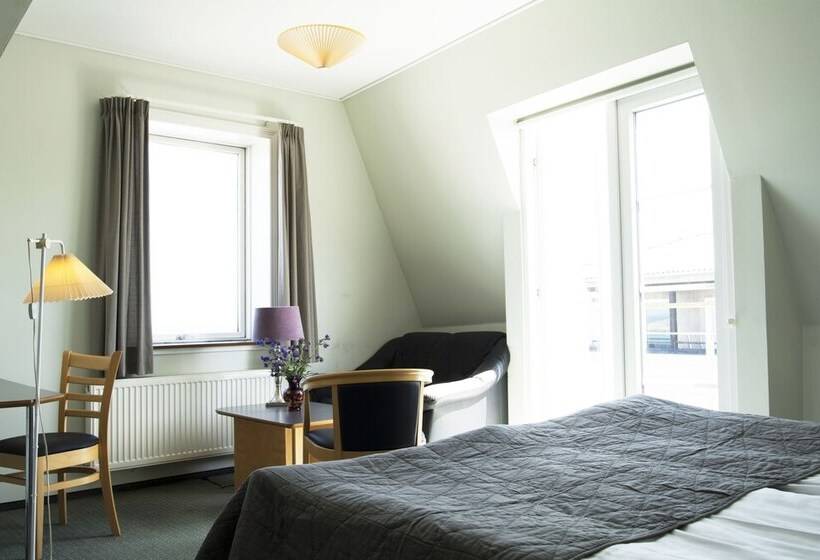 수피리어 룸 바다 전망, Strandhotellet Sandvig