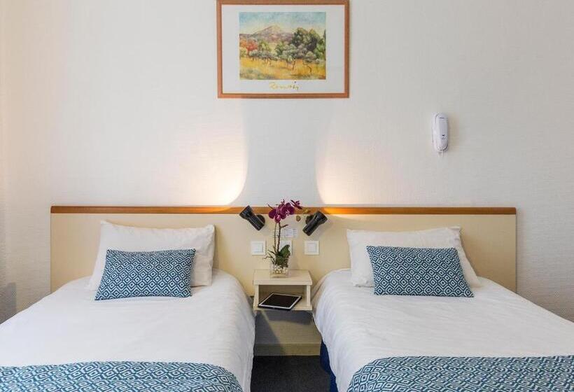 Номер Стандарт, Hôtel Aneto