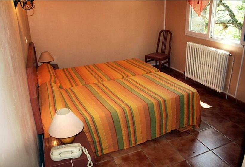 Номер Стандарт, Hôtel   Pub Le Petit Bosquet