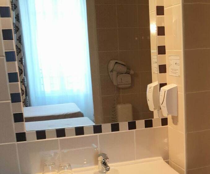 Номер Комфорт, Brit Hotel Confort Auclair