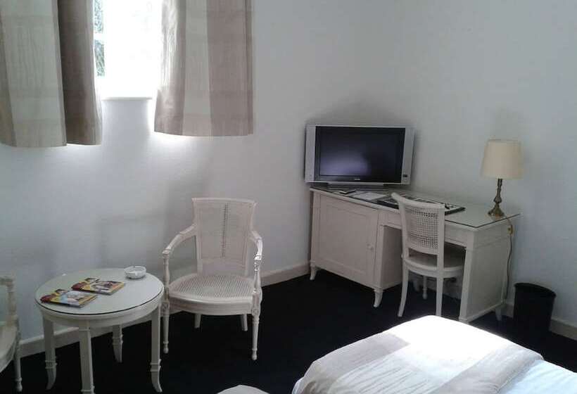 غرفة كلاسيكية, Chateau De La Motte Fenelon