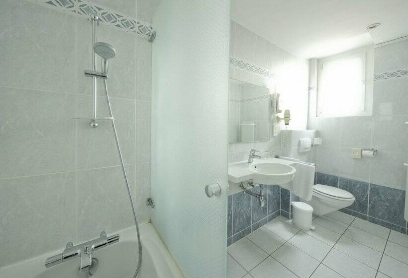 Номер Superior, Grand Hôtel Bristol