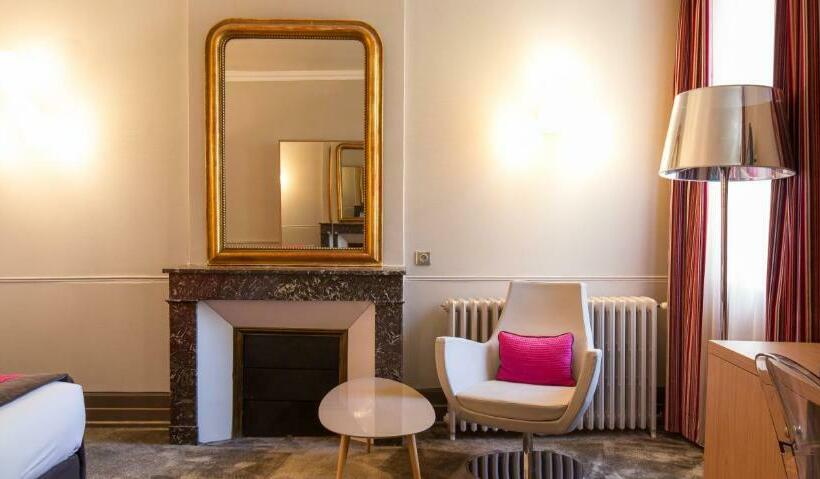 Номер Престиж, Hostellerie Du Chapeau Rouge