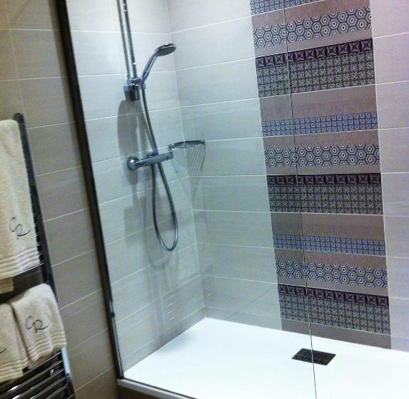 Номер Престиж, Hostellerie Du Chapeau Rouge