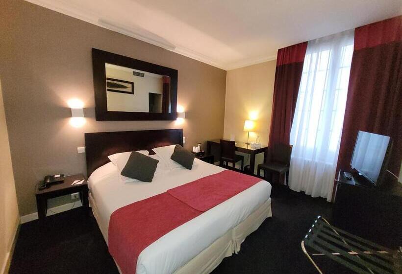 Номер Стандарт, Hostellerie Du Chapeau Rouge