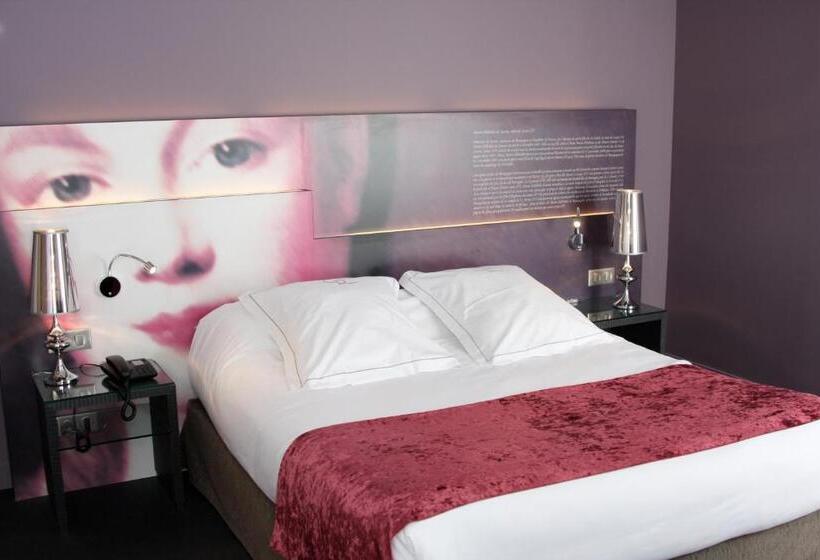 غرفة ديلوكس, Hostellerie Du Chapeau Rouge